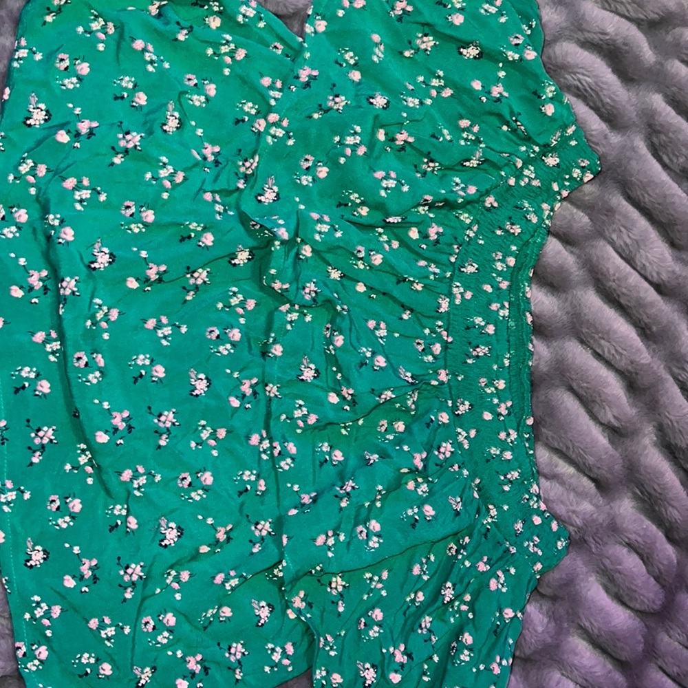 hollister flower crop top